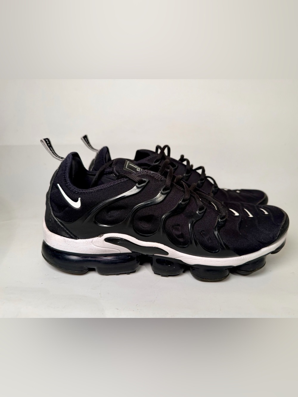 Nike Air VaporMax Plus Black White Low Top Lace Up Men's 12 Athletic Sneaker